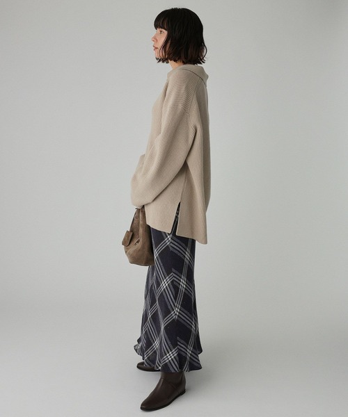 BABYLONE（バビロン）の「スキッパーミドルゲージニットプルオーバー（ニット/セーター・レディース・ブラウン/ライトベージュ・フリー）」の15枚目の写真