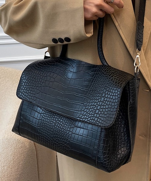 c.u.l（シーユーエル）の「クロコ型押し風 レザーライク ショルダーバッグ cula1339（ショルダーバッグ・レディース・ブラウン/ブラック/ダークブラウン・FREE）」の6枚目の写真