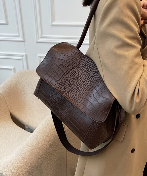 c.u.l（シーユーエル）の「クロコ型押し風 レザーライク ショルダーバッグ cula1339（ショルダーバッグ・レディース・ブラウン/ブラック/ダークブラウン・FREE）」の9枚目の写真