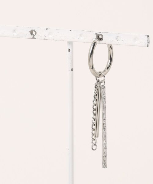 IRIEBEACH（アイリービーチ）の「dangling hoop pierce/【ハワイアンジュエリー】【サージカルステンレス】【金属アレルギー対応】【IRIEBEACH / アイリービーチ】つけっぱなしOK（ピアス（片耳用）・レディース・シルバー/ピンク/ゴールド・FREE）」の6枚目の写真