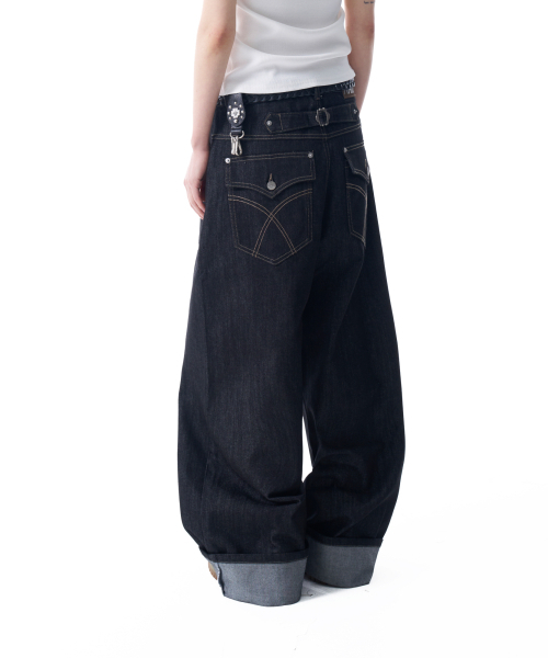 AAKAM(アーカム)の「シンチバックデニムパンツ(ブラック)(デニムパンツ・レディース・その他・1/2)」の10枚目の写真