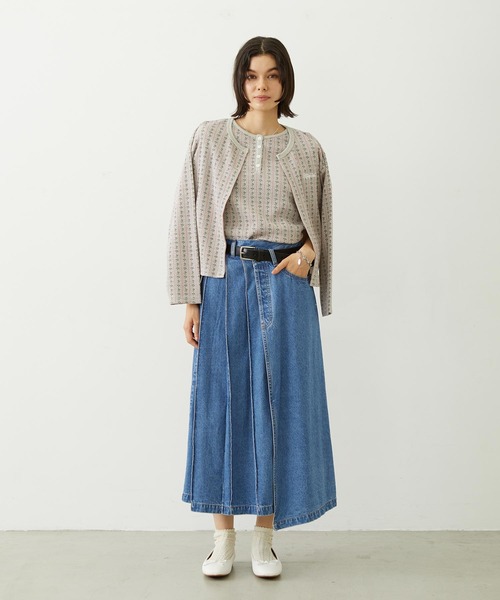 MILKFED.（ミルクフェド）の「ASYMMETRICAL LONG SKIRT（デニムスカート・レディース・ライトブルー/ライトインディゴブルー・M/S）」の21枚目の写真