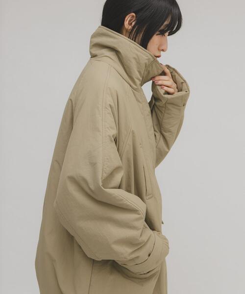 KBF(ケイビーエフ)の「モンスターパテッドミドルコート(ダウンジャケット/コート・レディース・ブラック/グリーン系その他/イエロー系その他・ONE)」の5枚目の写真