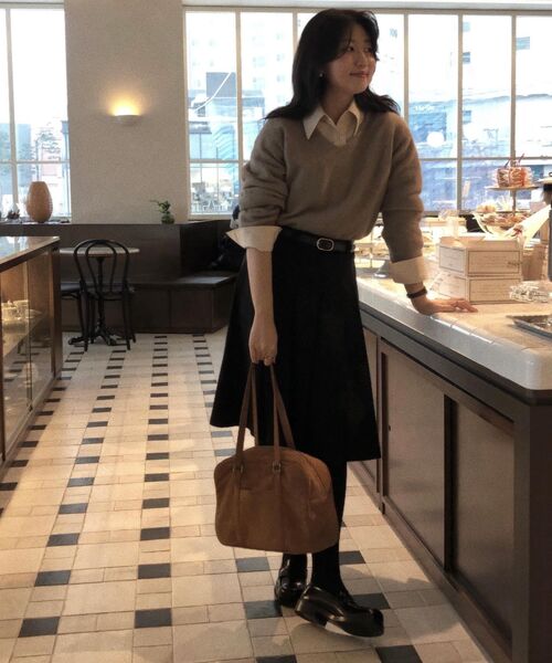 TTUDEMENT(トュードメント)の「V-NECK MUFFLER KNIT TOP MOCHA(ニット/セーター・レディース・その他・FREE)」の9枚目の写真