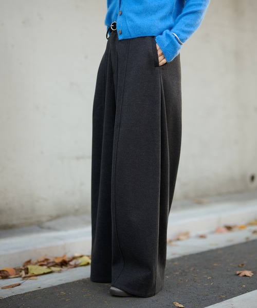 LAULEN(ローレン)の「center seam curve wide pants /センターシームカーブワイドパンツ(その他パンツ・レディース・アイボリー/ライトグレー/チャコールグレー・S/M)」の18枚目の写真