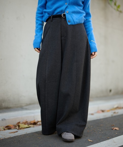 LAULEN(ローレン)の「center seam curve wide pants /センターシームカーブワイドパンツ(その他パンツ・レディース・アイボリー/ライトグレー/チャコールグレー・S/M)」の22枚目の写真