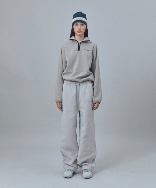 Rest&Recreation（レストアンドレクリエーション）の「QUILTED JOGGER PANTS - LIGHT GREY（スウェットパンツ・メンズ・その他・SMALL/LARGE）」の2枚目の写真