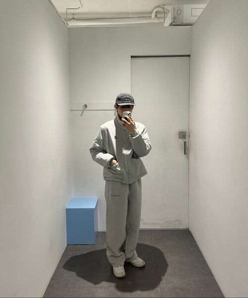 Rest&Recreation（レストアンドレクリエーション）の「QUILTED JOGGER PANTS - LIGHT GREY（スウェットパンツ・メンズ・その他・SMALL/LARGE）」の5枚目の写真