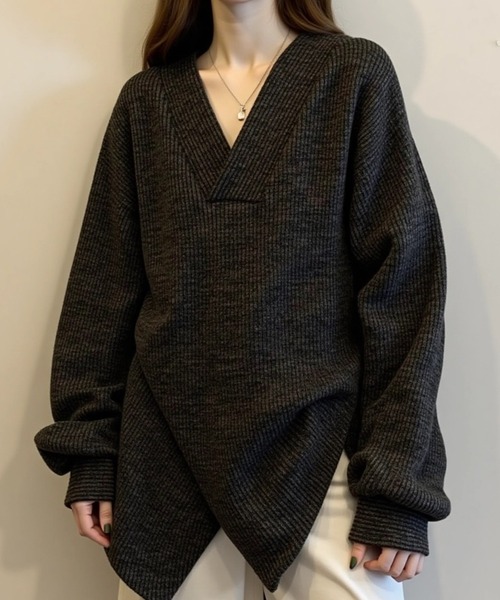 cammie(キャミー)の「アシンメトリーデザイントップス(ニット/セーター・レディース・グレー/ダークアッシュ/ベージュ・M/L)」の12枚目の写真