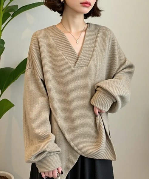 cammie(キャミー)の「アシンメトリーデザイントップス(ニット/セーター・レディース・グレー/ダークアッシュ/ベージュ・M/L)」の5枚目の写真