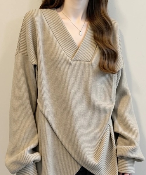 cammie(キャミー)の「アシンメトリーデザイントップス(ニット/セーター・レディース・グレー/ダークアッシュ/ベージュ・M/L)」の7枚目の写真