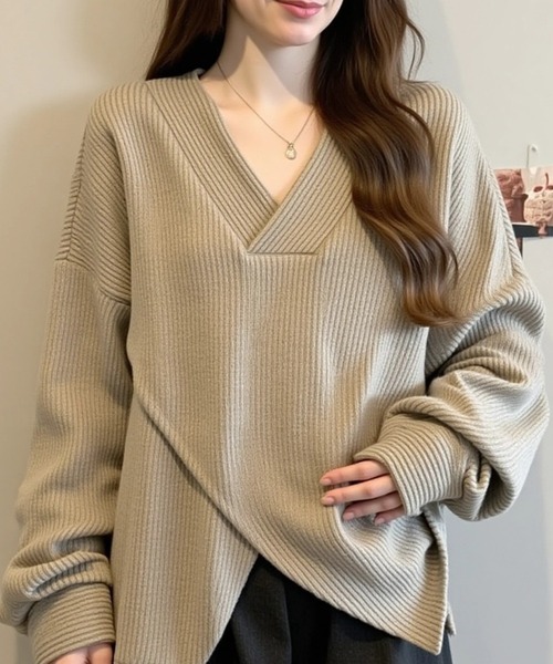 cammie(キャミー)の「アシンメトリーデザイントップス(ニット/セーター・レディース・グレー/ダークアッシュ/ベージュ・M/L)」の6枚目の写真