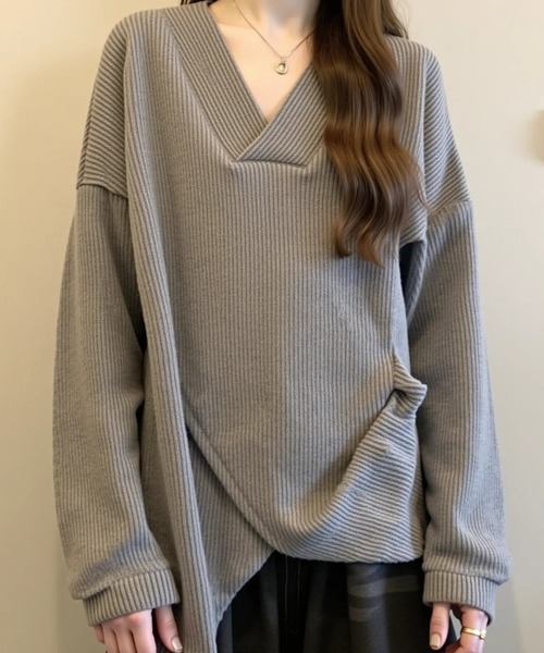 cammie(キャミー)の「アシンメトリーデザイントップス(ニット/セーター・レディース・グレー/ダークアッシュ/ベージュ・M/L)」の16枚目の写真