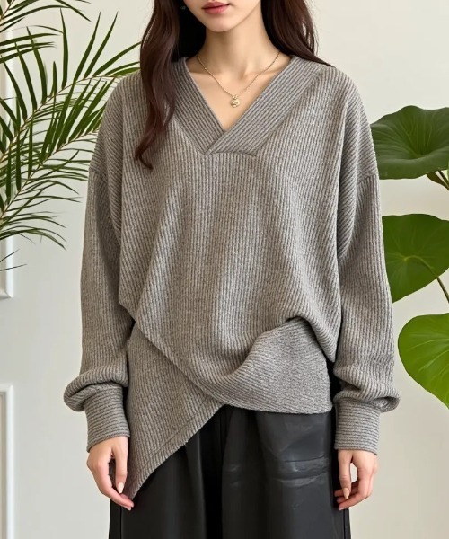 cammie(キャミー)の「アシンメトリーデザイントップス(ニット/セーター・レディース・グレー/ダークアッシュ/ベージュ・M/L)」の8枚目の写真