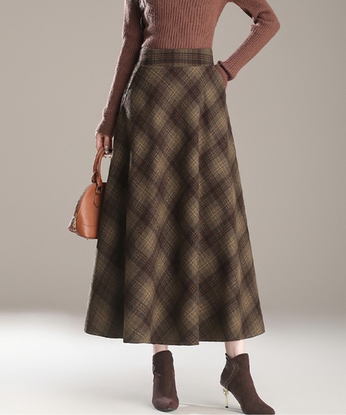 LUCPY(ラクピー)の「クラシックチェックフレアミディスカート(スカート・レディース・ブラウン/レッド・SMALL/MEDIUM/LARGE/X-LARGE)」の1枚目の写真