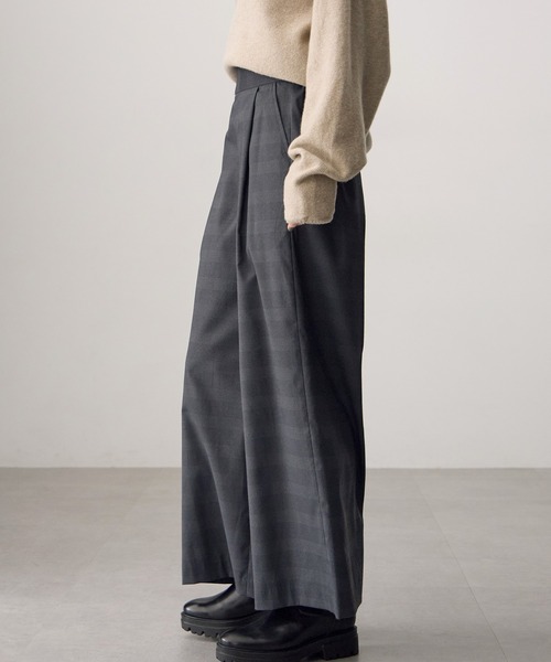 ATSURO TAYAMA（アツロウタヤマ）の「ベルトデザインワイドパンツ（その他パンツ・レディース・グレー系その他・M）」の18枚目の写真