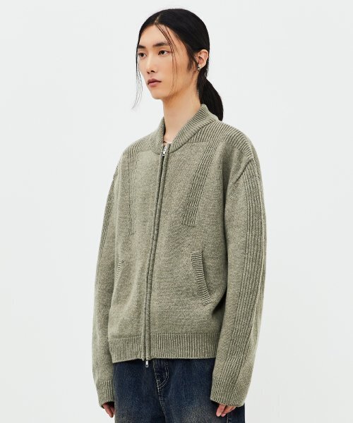 LMOOD(エルムード)の「ウェールズウールボマーニットジップアップアッシュカーキ(カーディガン/ボレロ・レディース・その他・46/48/44)」の5枚目の写真
