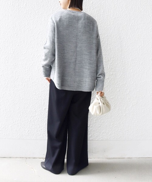 SHIPS（シップス）の「【WEB限定】〈手洗い可能〉ホールガーメント ドルマン ニット（ニット/セーター・レディース・グレー/ナチュラル/ライトブルー/ライトピンク・ONE SIZE）」の9枚目の写真