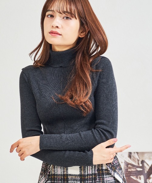 MISCH MASCH(ミッシュマッシュ)の「ZOZO限定 袖切替タートルネックニット(ニット/セーター・レディース・グレー/ネイビー・フリ-)」の15枚目の写真