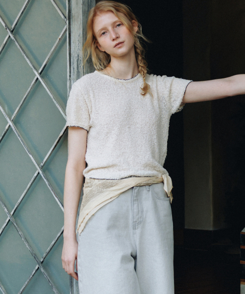 ANDNEEDS(アンドニーズ)の「Feather half sleeve knit (ivory)(ニット/セーター・レディース・その他・FREE)」の4枚目の写真
