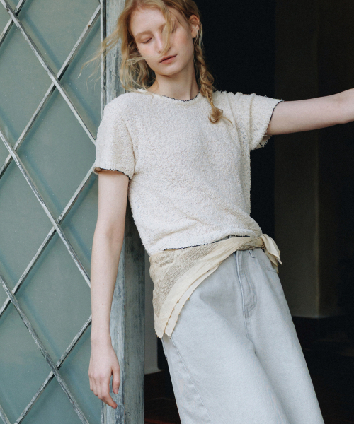 ANDNEEDS(アンドニーズ)の「Feather half sleeve knit (ivory)(ニット/セーター・レディース・その他・FREE)」の3枚目の写真