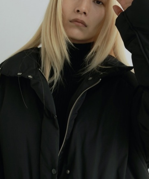 anuke（アンヌーク）の「anuke Standcollar Down Coat（ダウンジャケット/コート・レディース・ブラック/オフホワイト・38/36）」の8枚目の写真