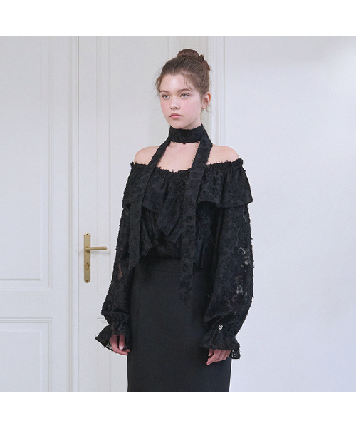 MICANE（ミケーネ）の「ケリーヘアリーストラップブラウス（シャツ/ブラウス・レディース・ブラック/クリーム・MEDIUM/LARGE/X-LARGE/SMALL）」の2枚目の写真