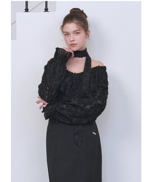 MICANE（ミケーネ）の「ケリーヘアリーストラップブラウス（シャツ/ブラウス・レディース・ブラック/クリーム・MEDIUM/LARGE/X-LARGE/SMALL）」の7枚目の写真