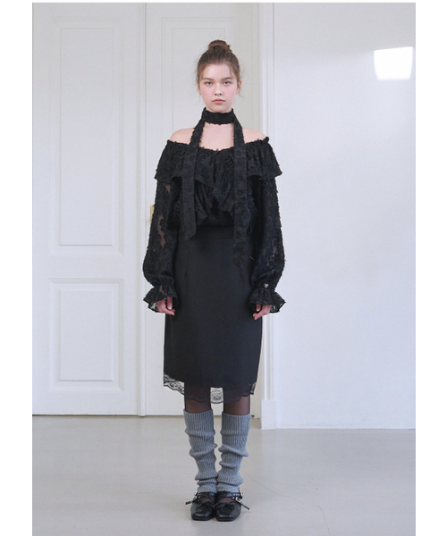 MICANE（ミケーネ）の「ケリーヘアリーストラップブラウス（シャツ/ブラウス・レディース・ブラック/クリーム・MEDIUM/LARGE/X-LARGE/SMALL）」の9枚目の写真