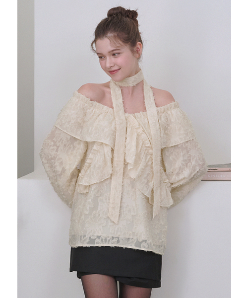MICANE（ミケーネ）の「ケリーヘアリーストラップブラウス（シャツ/ブラウス・レディース・ブラック/クリーム・MEDIUM/LARGE/X-LARGE/SMALL）」の11枚目の写真