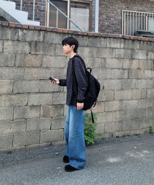 EXCONTAINER(エックスコンテナ)の「ルーズフィットストライプロングスリーブ (ブラック/チャコールグレー)(Tシャツ/カットソー・メンズ・その他・MEDIUM/LARGE/X-LARGE)」の9枚目の写真