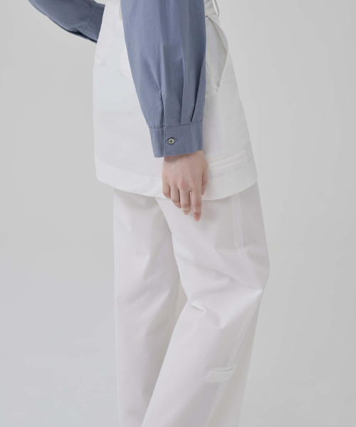 HYEYEONG KIM(ヘヨン キム)の「ナイロンスカートレイヤードトラウザー-ホワイト(スラックス・レディース・その他・SMALL/MEDIUM/LARGE)」の2枚目の写真