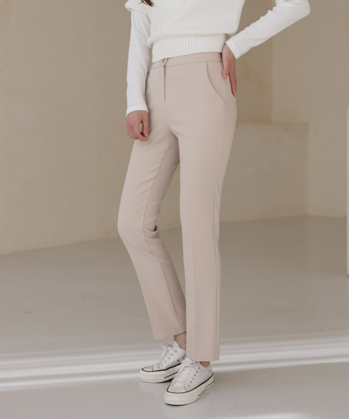 GCLIP(ジクリップ)の「シークレットバンディングスパンスリムフィットストレートスラックス(スラックス・レディース・ベージュ・SMALL/MEDIUM/LARGE/X-LARGE)」の3枚目の写真