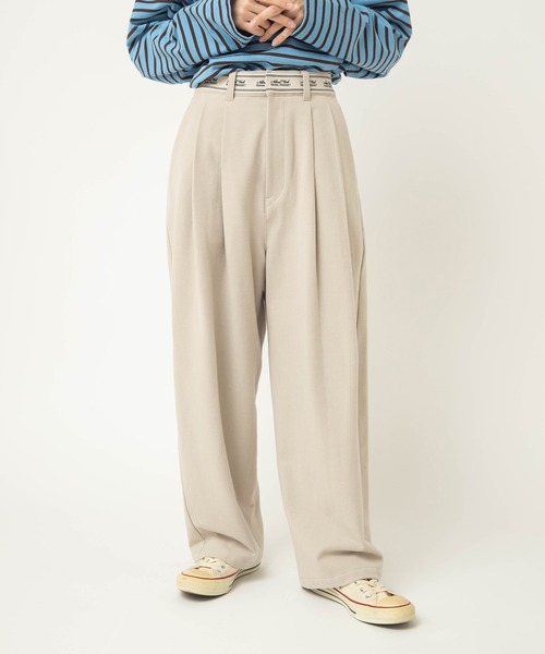 RNA-N(アールエヌエーエヌ)の「R4423 Nロゴベルトタックパンツ(その他パンツ・レディース・ライトベージュ/チャコールグレー/ライトグレー・FREE)」の8枚目の写真