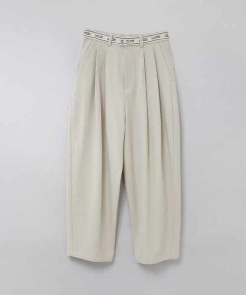 RNA-N(アールエヌエーエヌ)の「R4423 Nロゴベルトタックパンツ(その他パンツ・レディース・ライトベージュ/チャコールグレー/ライトグレー・FREE)」の11枚目の写真