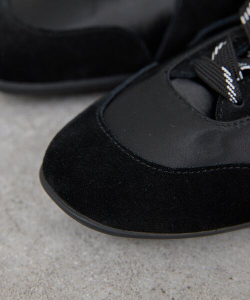 GALLARDAGALANTE（ガリャルダガランテ）の「【2.718】サテンスニーカー（その他シューズ・レディース・ブラック/ダークブラウン・36/37/38）」の5枚目の写真