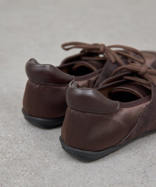 GALLARDAGALANTE（ガリャルダガランテ）の「【2.718】サテンスニーカー（その他シューズ・レディース・ブラック/ダークブラウン・36/37/38）」の16枚目の写真