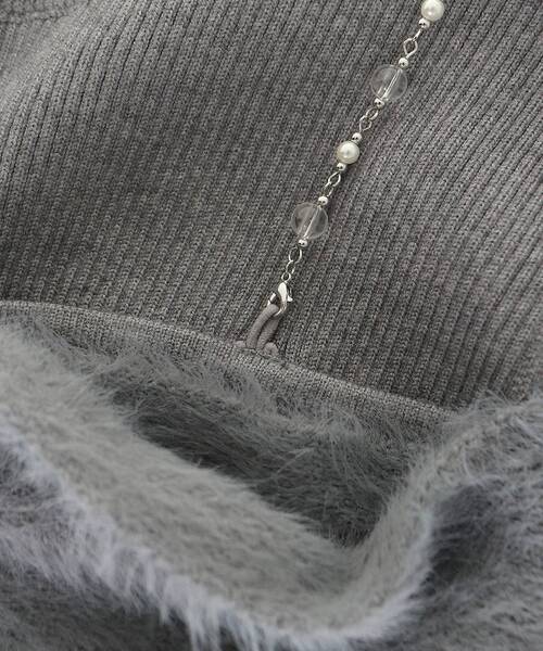 MAJESTIC LEGON（マジェスティックレゴン）の「ビッグリボンチェーン付きニット（ニット/セーター・レディース・ブラック/アイボリー/ピンクベージュ/ダークグレー/ライトグレー・MEDIUM）」の13枚目の写真