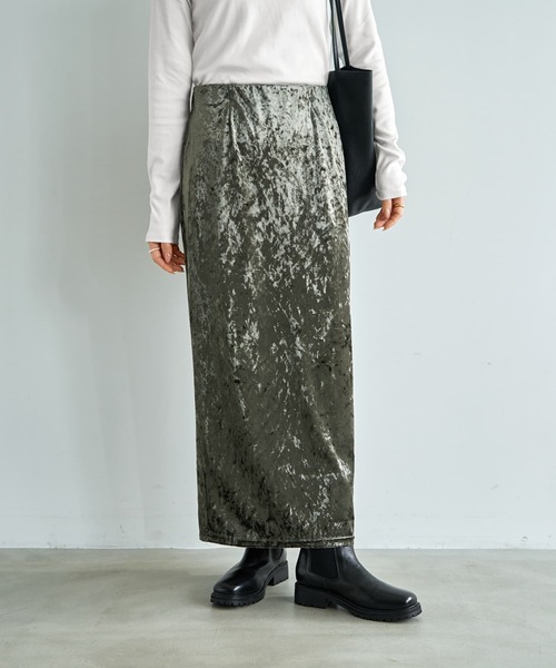 STYLE DELI（スタイルデリ）の「クラッシュベロア伸縮ストレートスカート（スカート・レディース・ベージュ/ダークカーキ・01/02）」の2枚目の写真