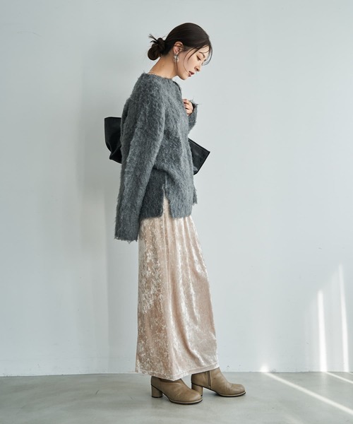 STYLE DELI（スタイルデリ）の「クラッシュベロア伸縮ストレートスカート（スカート・レディース・ベージュ/ダークカーキ・01/02）」の13枚目の写真