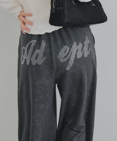 Another Branch olive des olive（アナザーブランチオリーブデオリーブ）の「【SETUP】バックロゴラインストーン付スウェットパンツ（スウェットパンツ・レディース・カモフラージュ/ピンク/グレー/チャコールグレー・FREE）」の2枚目の写真