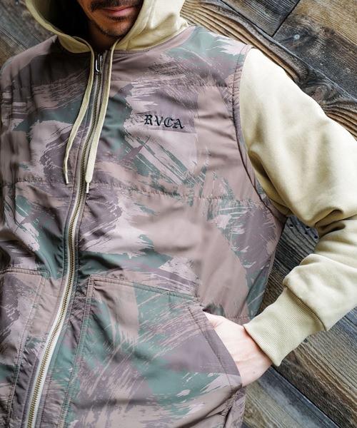 RVCA(ルーカ)の「RVCA メンズ RVCA×AZUL REVERSIBLE PARKA パーカー 【2025年秋冬モデル】(パーカー・メンズ・ブラック/ベージュ・FREE)」の18枚目の写真