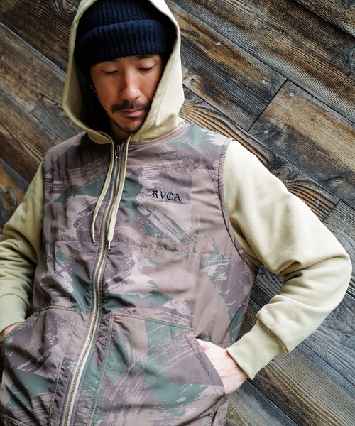 RVCA(ルーカ)の「RVCA メンズ RVCA×AZUL REVERSIBLE PARKA パーカー 【2025年秋冬モデル】(パーカー・メンズ・ブラック/ベージュ・FREE)」の17枚目の写真