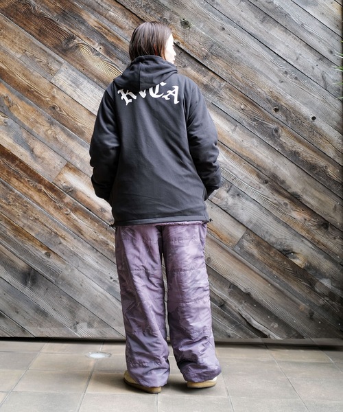 RVCA(ルーカ)の「RVCA メンズ RVCA×AZUL REVERSIBLE PARKA パーカー 【2025年秋冬モデル】(パーカー・メンズ・ブラック/ベージュ・FREE)」の10枚目の写真