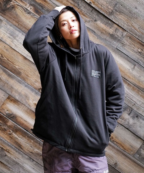 RVCA(ルーカ)の「RVCA メンズ RVCA×AZUL REVERSIBLE PARKA パーカー 【2025年秋冬モデル】(パーカー・メンズ・ブラック/ベージュ・FREE)」の11枚目の写真