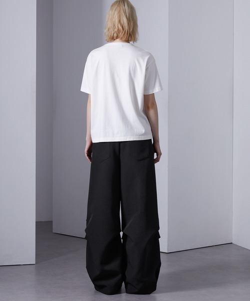 Loose/ルース(ルース)の「3Dタックボリュームパンツ(スラックス・メンズ・カーキ/ブラック・S/L/M)」の10枚目の写真