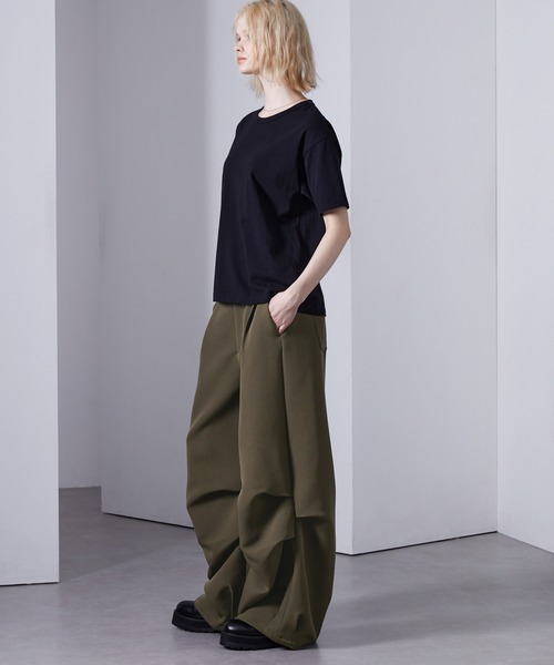 Loose/ルース(ルース)の「3Dタックボリュームパンツ(スラックス・メンズ・カーキ/ブラック・S/L/M)」の16枚目の写真