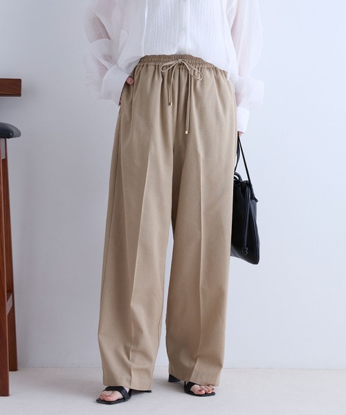 Aunely(オーネリー)の「【Aunely】すぐサラ シアー ライトエア タックワイド スラックス /マシンウォッシャブル <YOSOOIシリーズ>(スラックス・レディース・ブラウン/ベージュ/グレー/アイボリー/ブラック・S/M/L)」の5枚目の写真