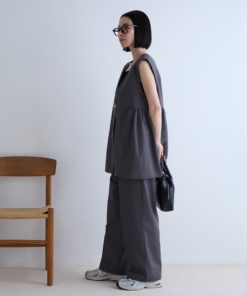 Aunely(オーネリー)の「【Aunely】すぐサラ シアー ライトエア タックワイド スラックス /マシンウォッシャブル <YOSOOIシリーズ>(スラックス・レディース・ブラウン/ベージュ/グレー/アイボリー/ブラック・S/M/L)」の20枚目の写真