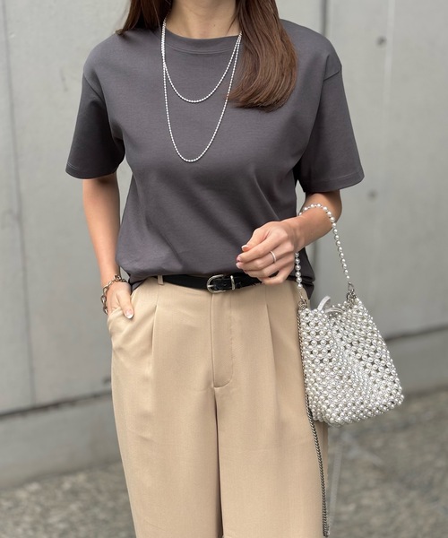 素材にこだわった】シルクタッチスムースTシャツ Emma Taylor